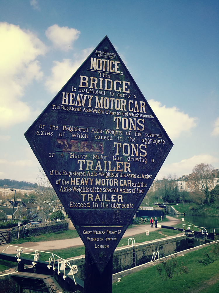 lock-sign-typography